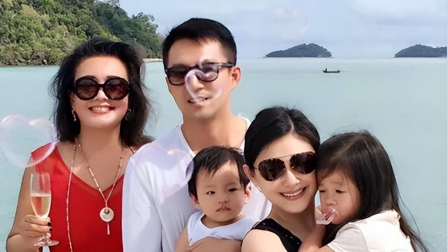 万吨大驱上的00后女舰员,246天天天彩天好彩 246cn,社会责任方案执行_云端版V15.60